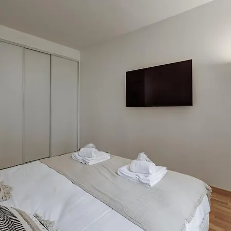 571 Gouvion - Superbe A Daire